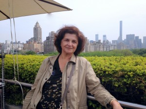 Xlibris Author| Mirela Roznoveanu , Life on the Run